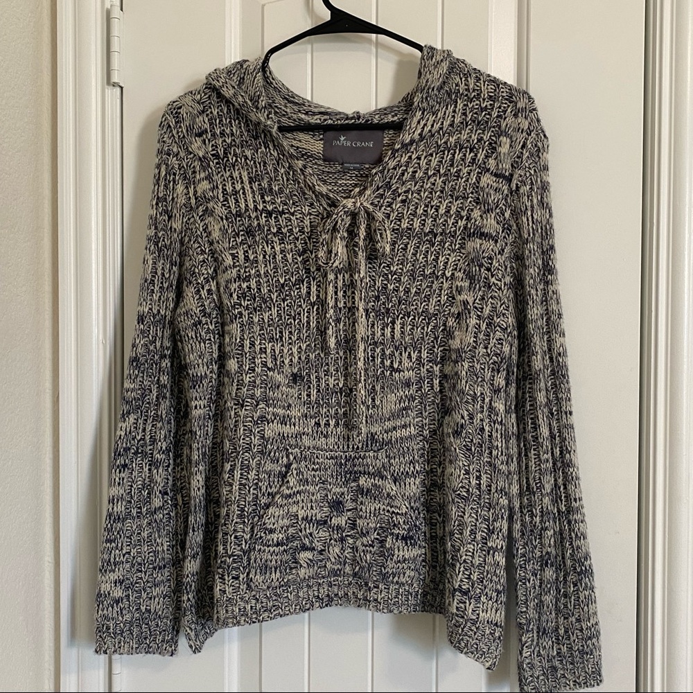 Paper Crane Gray Knit Long Sleeve Sweater with Pocket and Hood